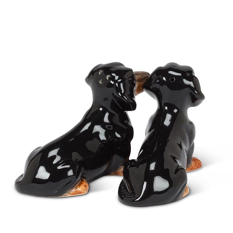 Black and tan dachshund Salt & Pepper Shakers, view from the back.