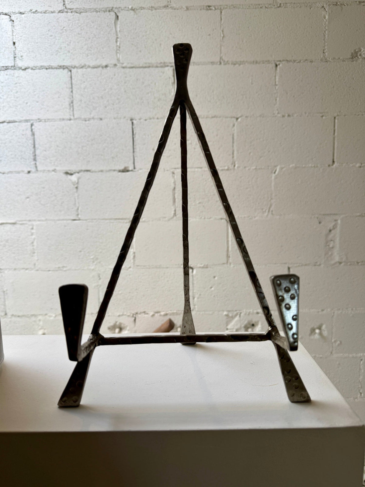 Lucky Find: Adjustable Silver Art Easel - Petite Thuet & Co.